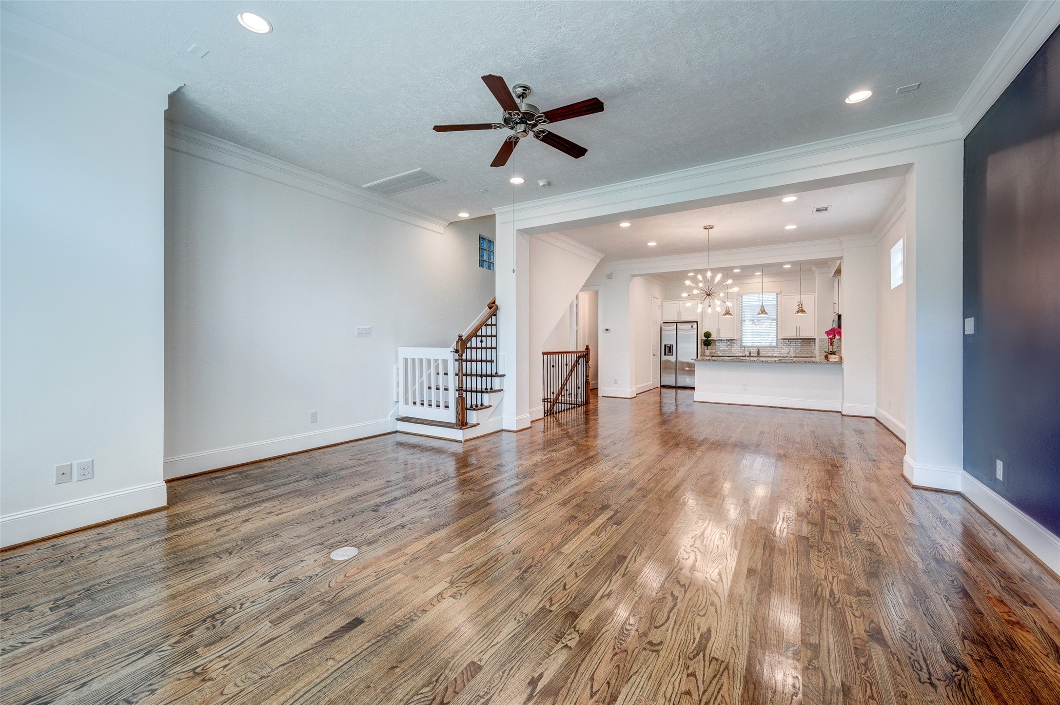 1413 Patterson Street Houston, TX 77007 - Photo 14 of 37 Wood floors flow throughout this floor