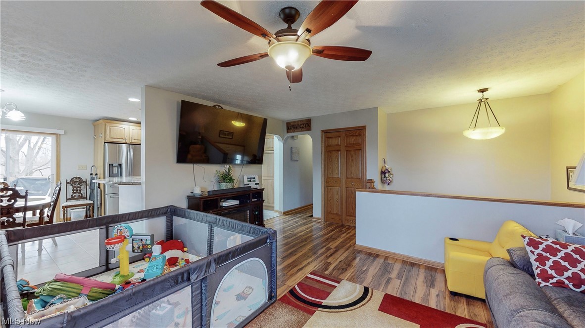 4843 Fishcreek Road Stow, OH 44224 - Photo 3 of 26 Gallery Image 3