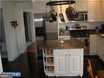155 Kansas Road Pennsville, NJ 08070 - Photo 3 of 12 Kitchen