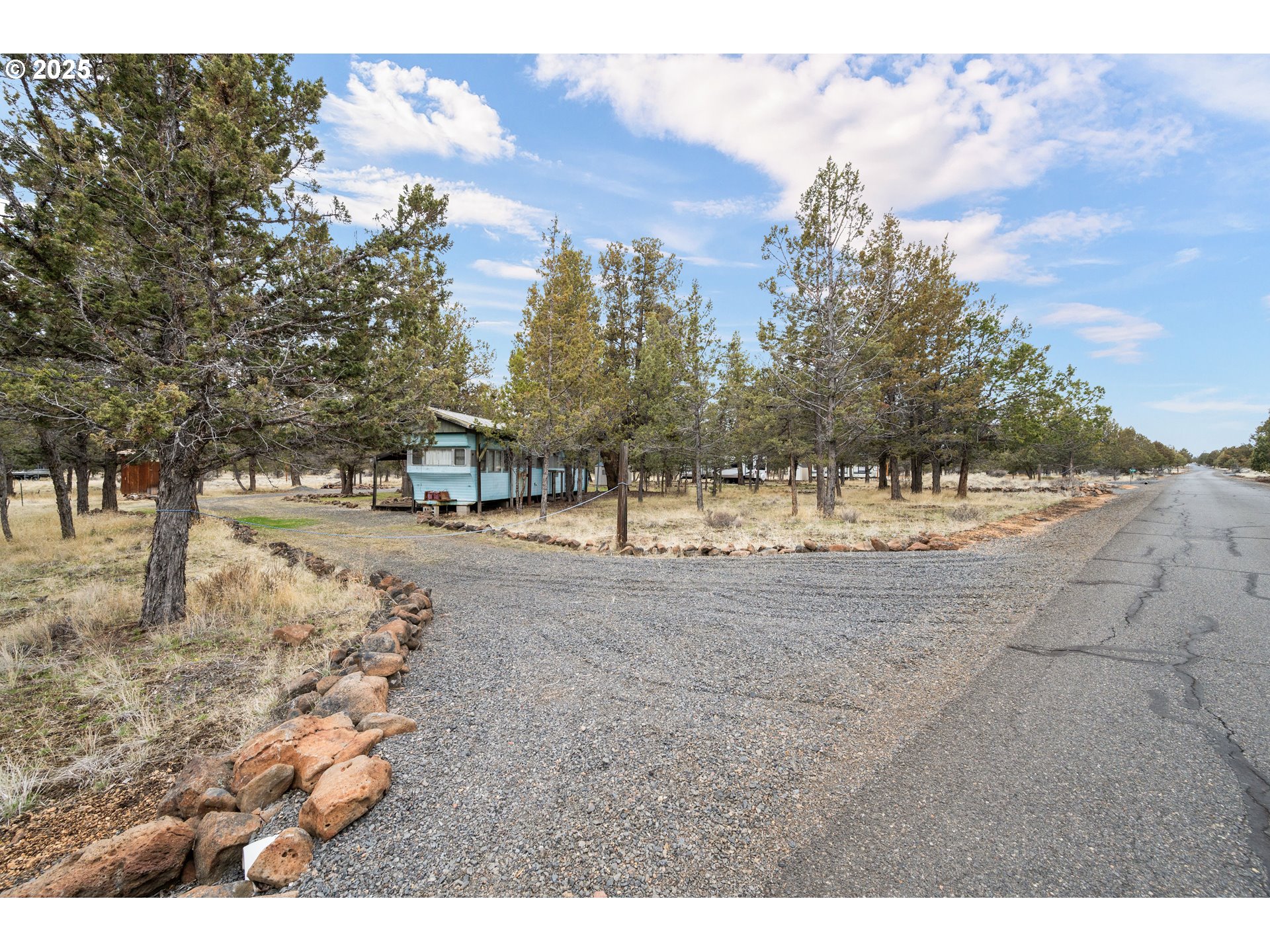 11785 Southwest Meadow Lane Culver, OR 97734 - Photo 5 of 20
