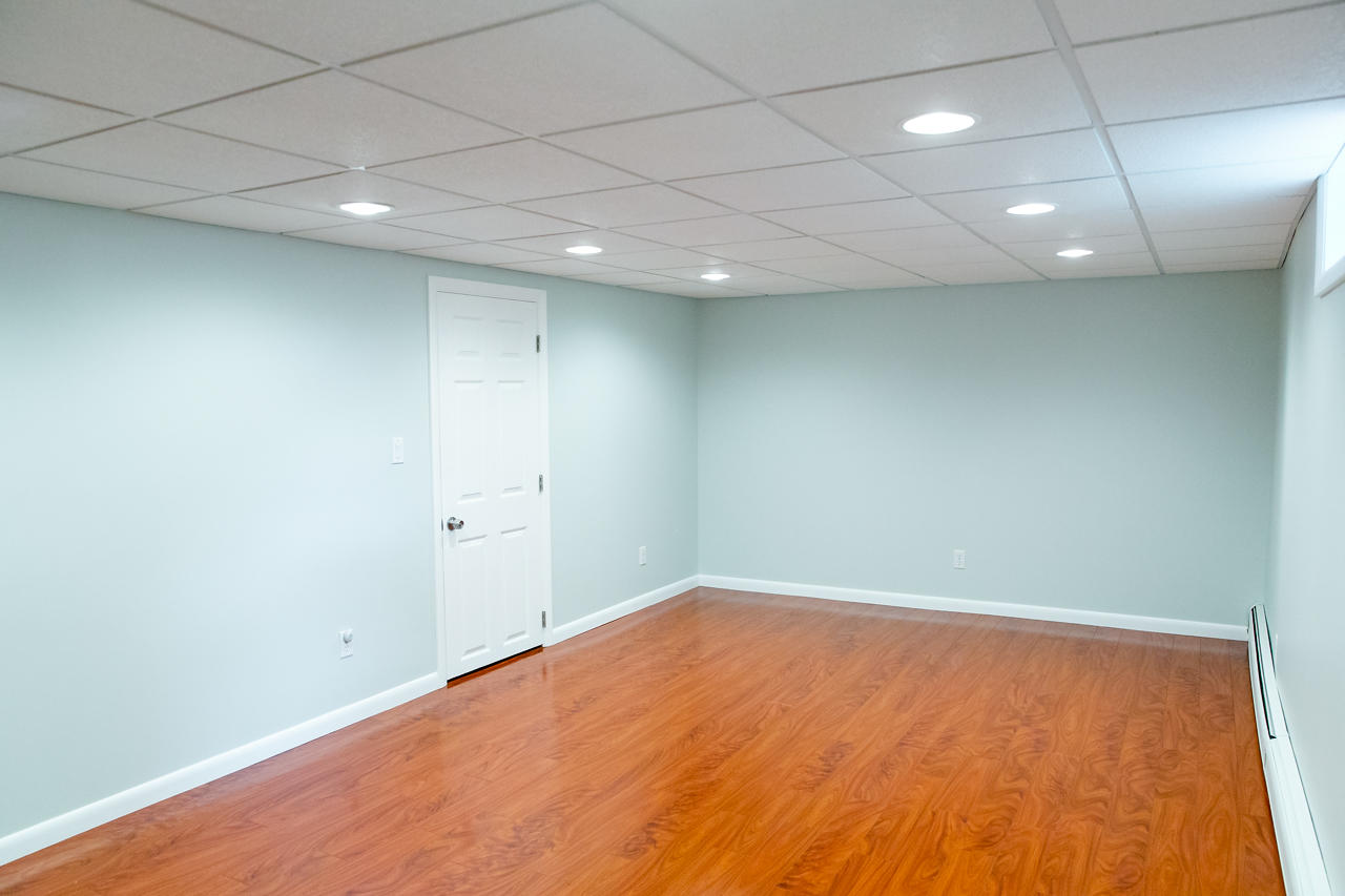 1087 Main Street Bangor, ME 04401 - Photo 22 of 25 1087_MainStreet_22