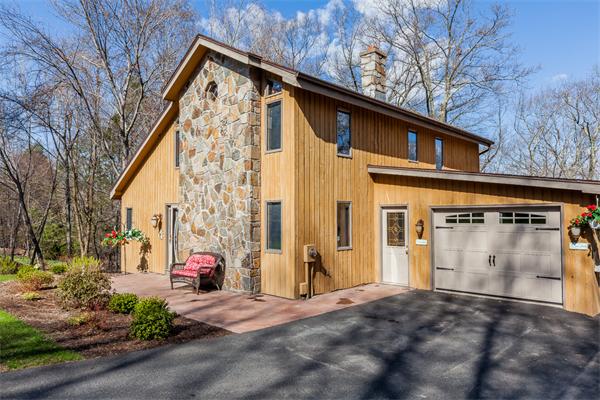 87 Maple Street Southampton, MA 01073 - Photo 1 of 30 Gallery Image 1