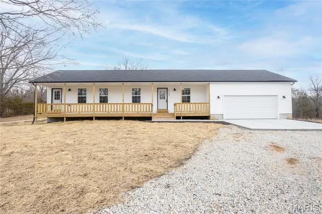 $272,950 | 1123 Moulton Street, De Soto, MO 63020