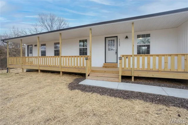 $272,950 | 1123 Moulton Street, De Soto, MO 63020