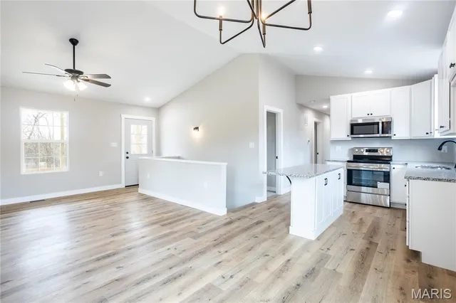 $272,950 | 1123 Moulton Street, De Soto, MO 63020