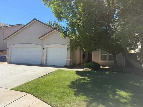 $469,000 | 2672 Wrenwood Avenue, Clovis, CA 93611