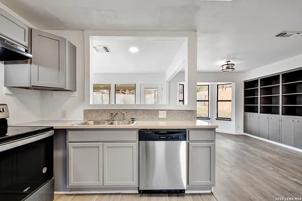 $1,950 | 6707 Desilu Drive, San Antonio, TX 78240