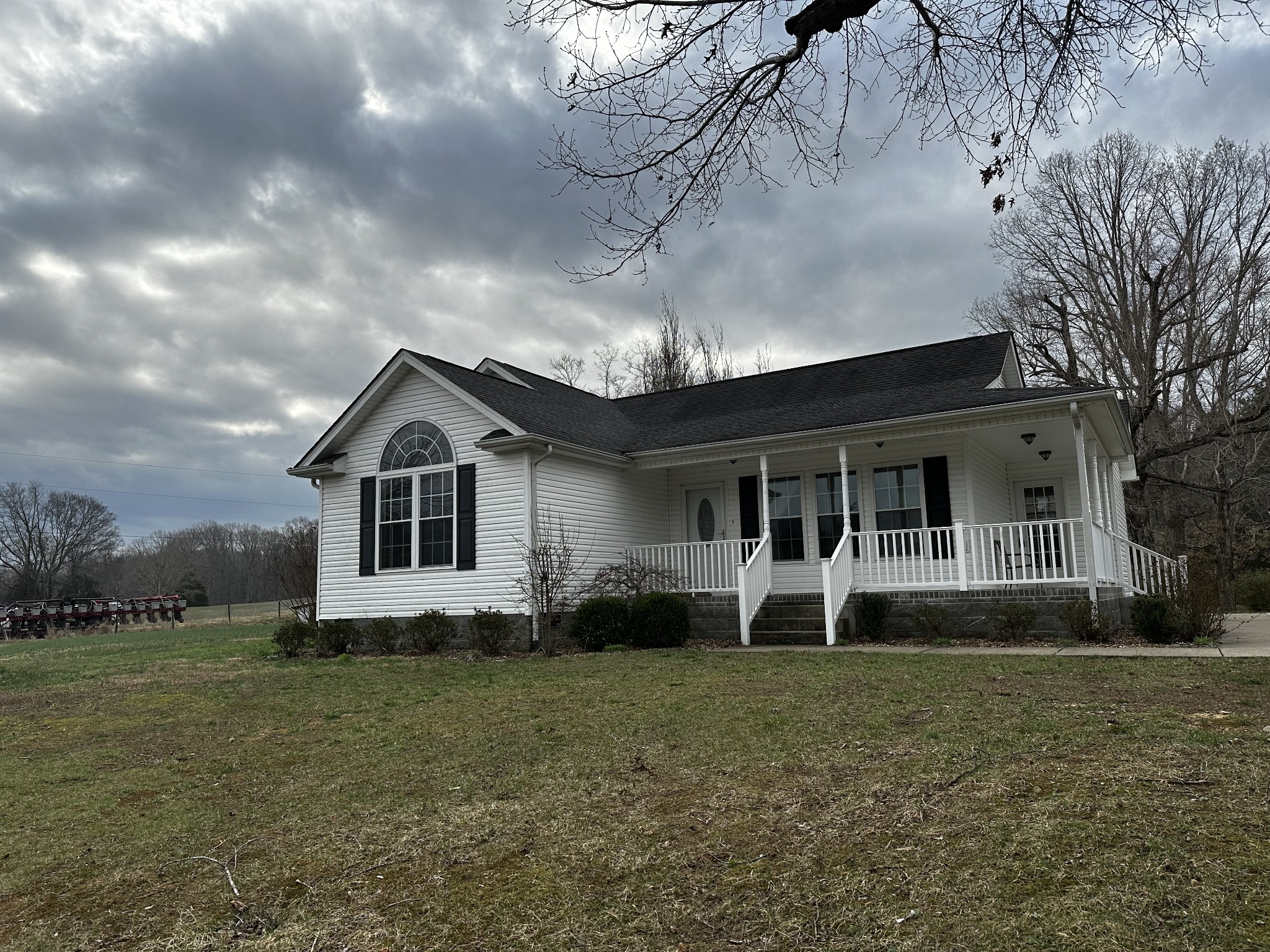 2607 Cumberland City Road Dover, TN 37058 - Photo 2 of 25