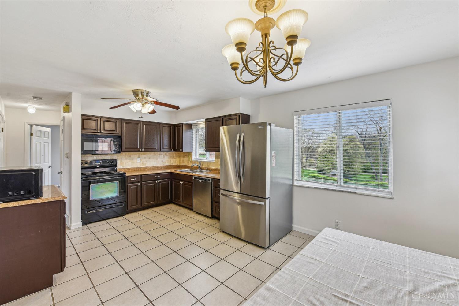 4128 Ebenezer Road Cincinnati, OH 45248 - Photo 7 of 38