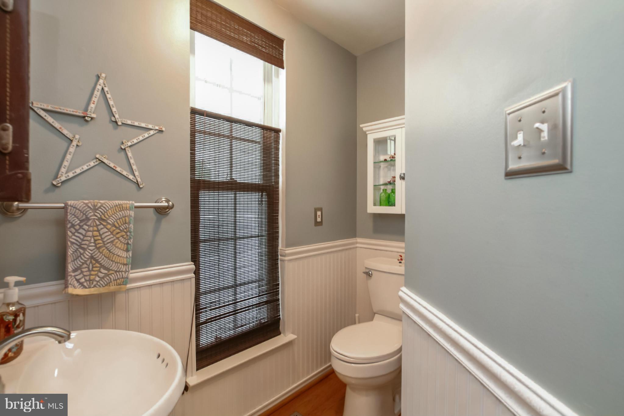 1928 Old Post Road Crofton, MD 21114 - Photo 14 of 30 Main Level Powder Room