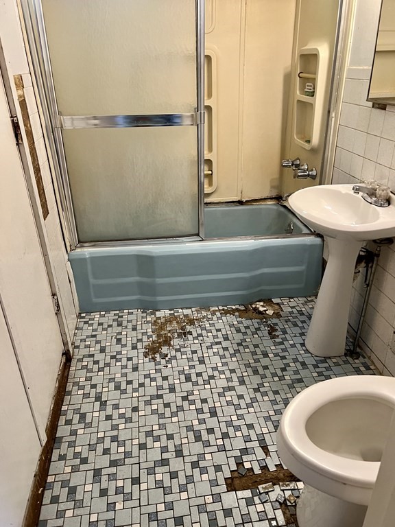 21 Lafayette Street Marblehead, MA 01945 - Photo 6 of 22