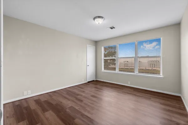 $2,295 | 511 Cypresswood Knoll, Spring, TX 77373