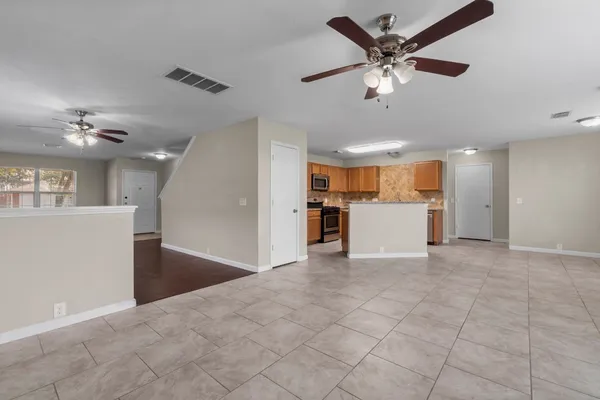 $2,295 | 511 Cypresswood Knoll, Spring, TX 77373