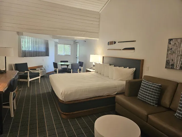 $55,000 | 2400 East Geneva, Unit 1923, Williams Bay, WI 53115