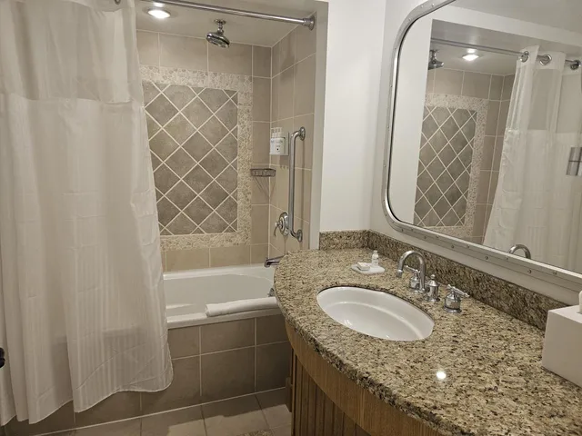 $55,000 | 2400 East Geneva, Unit 1923, Williams Bay, WI 53115