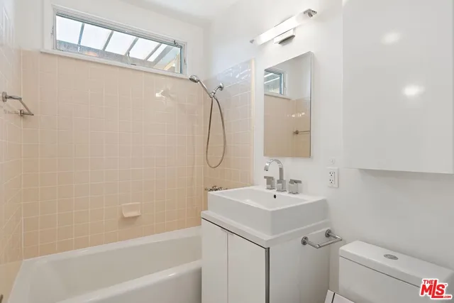 $13,000 | 2658 34th Street, Santa Monica, CA 90405