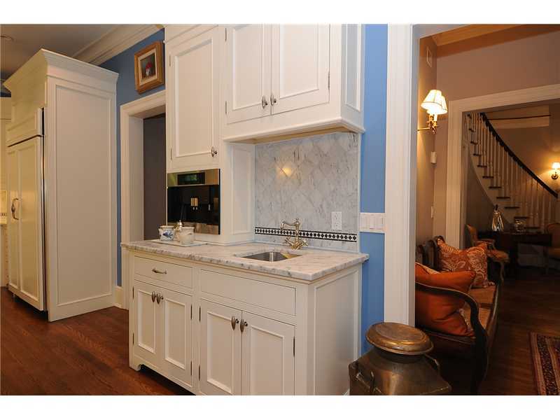 76 Hanson Road Darien, CT 06820 - Photo 5 of 25 a bathroom with a sink a vanity and a mirror