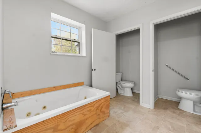 $280,000 | 2292 Rolling Hills Road, Conroe, TX 77303