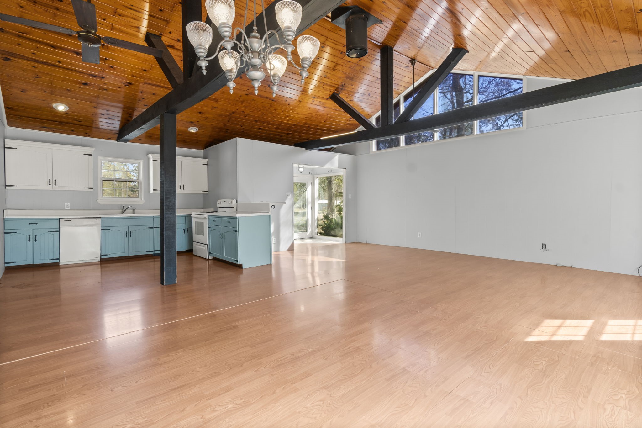 2292 Rolling Hills Road Conroe, TX 77303 - Photo 8 of 41