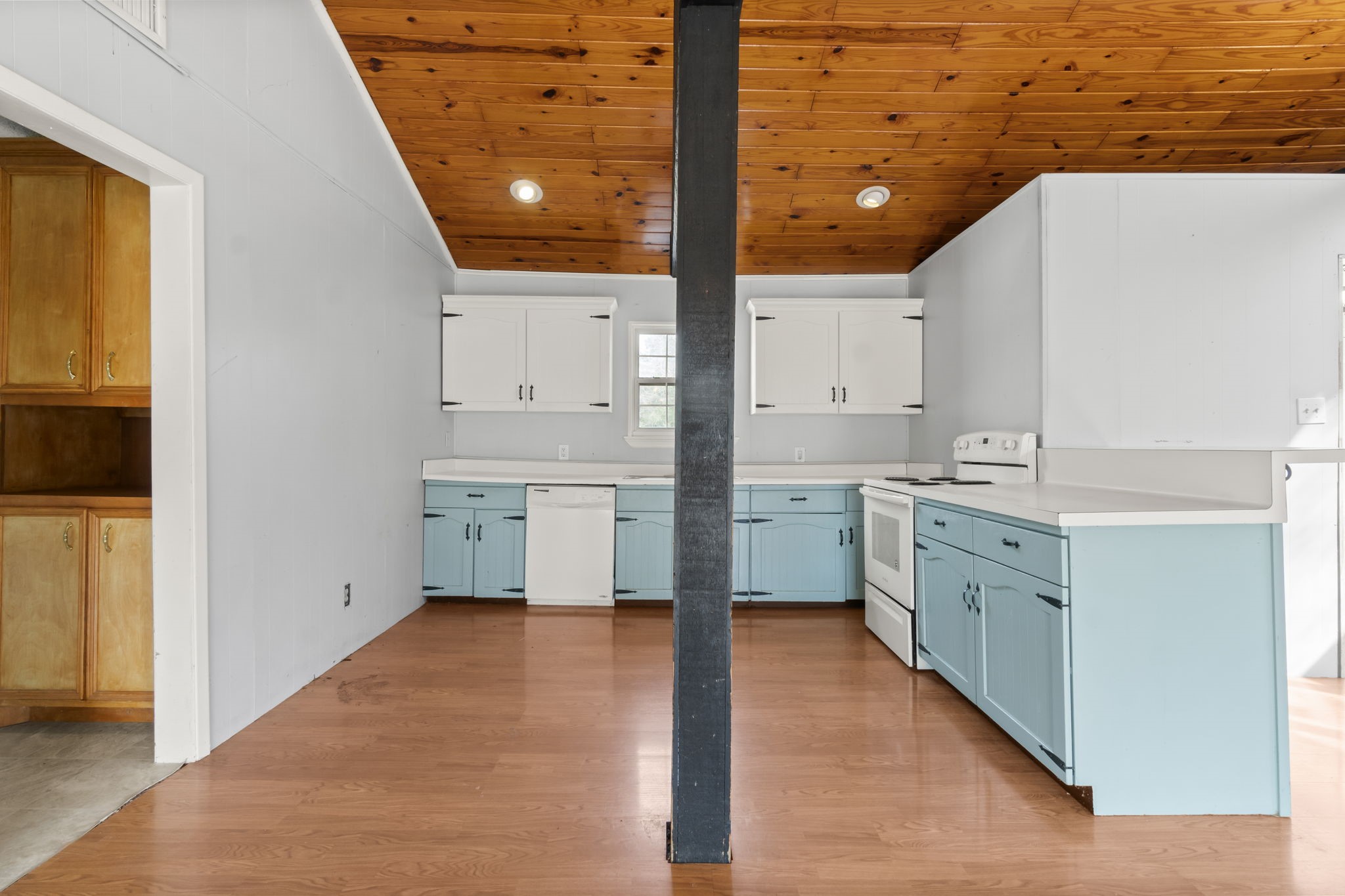 2292 Rolling Hills Road Conroe, TX 77303 - Photo 10 of 41