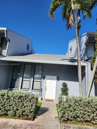 $3,450 | 537 North University Drive, Unit 71, Plantation, FL 33324
