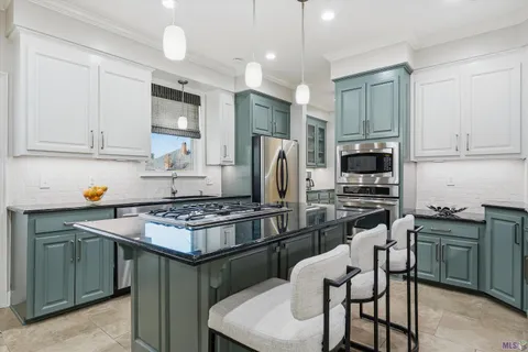 $815,000 | 2806 Dakin Avenue, Baton Rouge, LA 70820