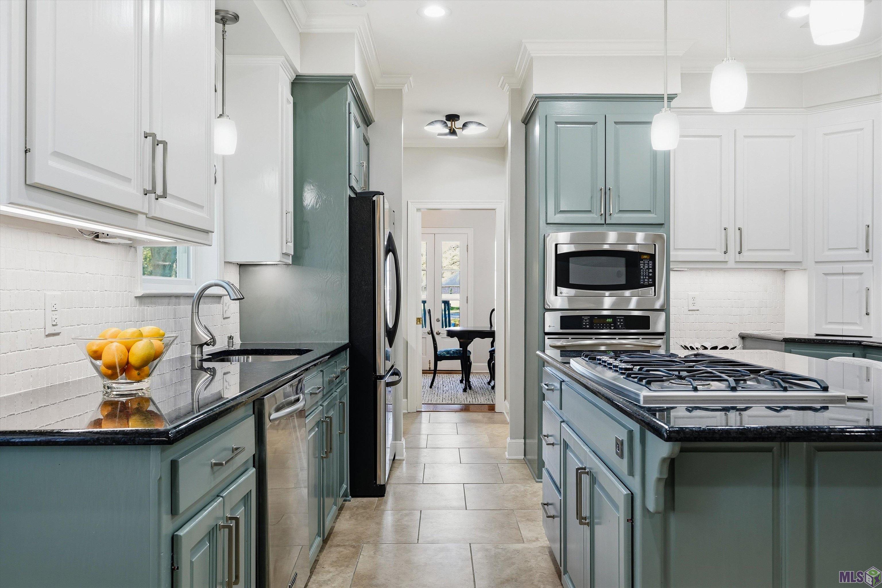 2806 Dakin Avenue Baton Rouge, LA 70820 - Photo 9 of 38