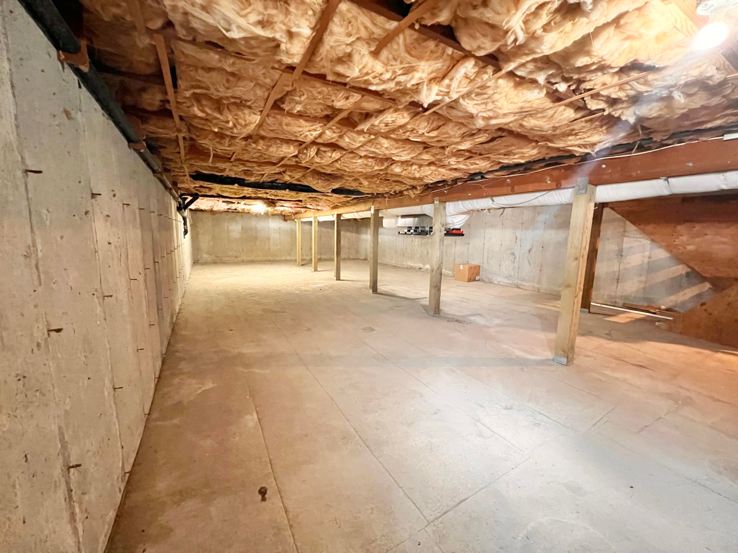 9615 Williamson River Road Chiloquin, OR 97624 - Photo 29 of 60 Basement