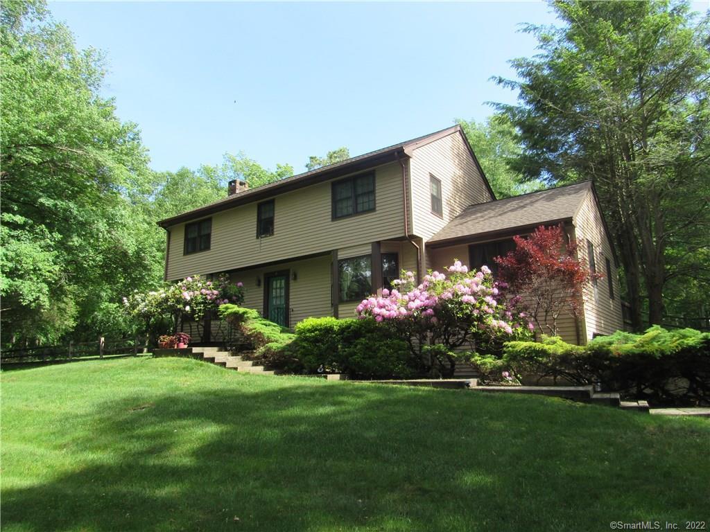 3 Arapaho Road Brookfield, CT 06804 - Photo 1 of 1 FRONT