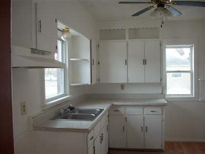 217 2nd Avenue South Clinton, IA 52732 - Photo 4 of 7