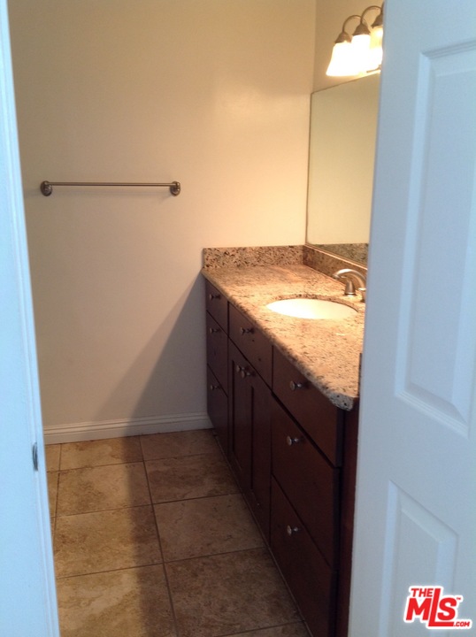 18406 Blackhawk Street Porter Ranch, CA 91326 - Photo 13 of 18 Gallery Image 13