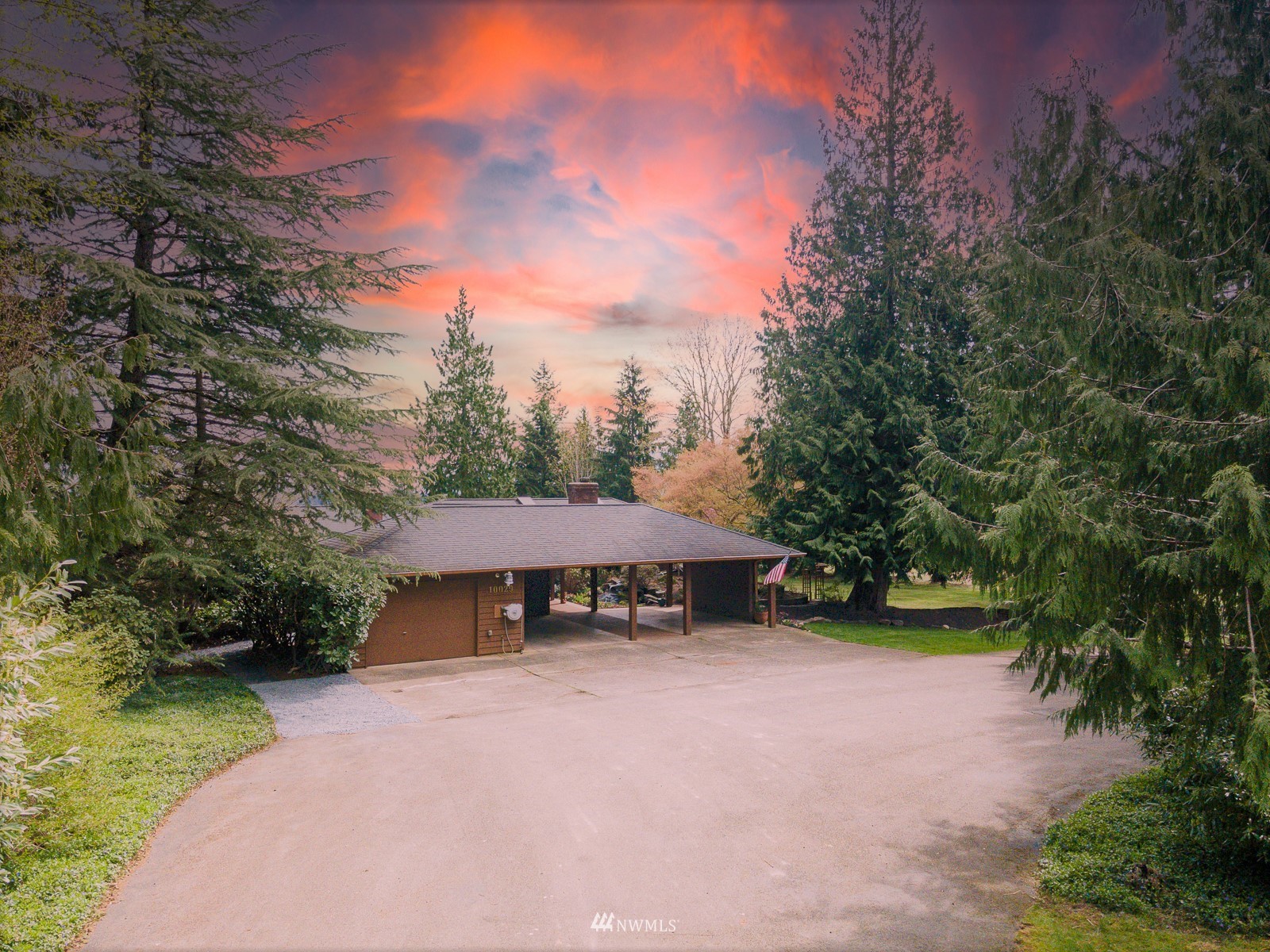 10029 Wagner Road Snohomish, WA 98290 - Photo 5 of 40 a front view of a house with garden