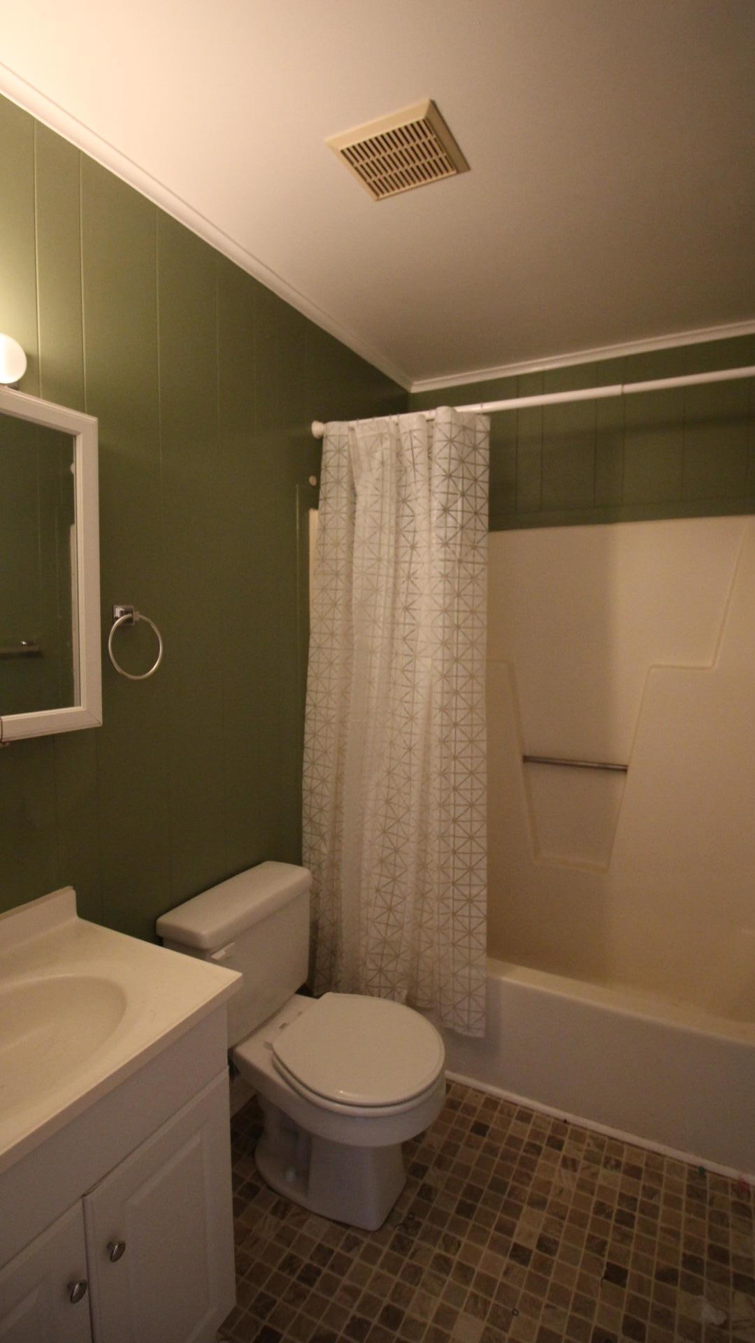 210 Shipman Road, Unit I Havelock, NC 28532 - Photo 17 of 20 Hall bath