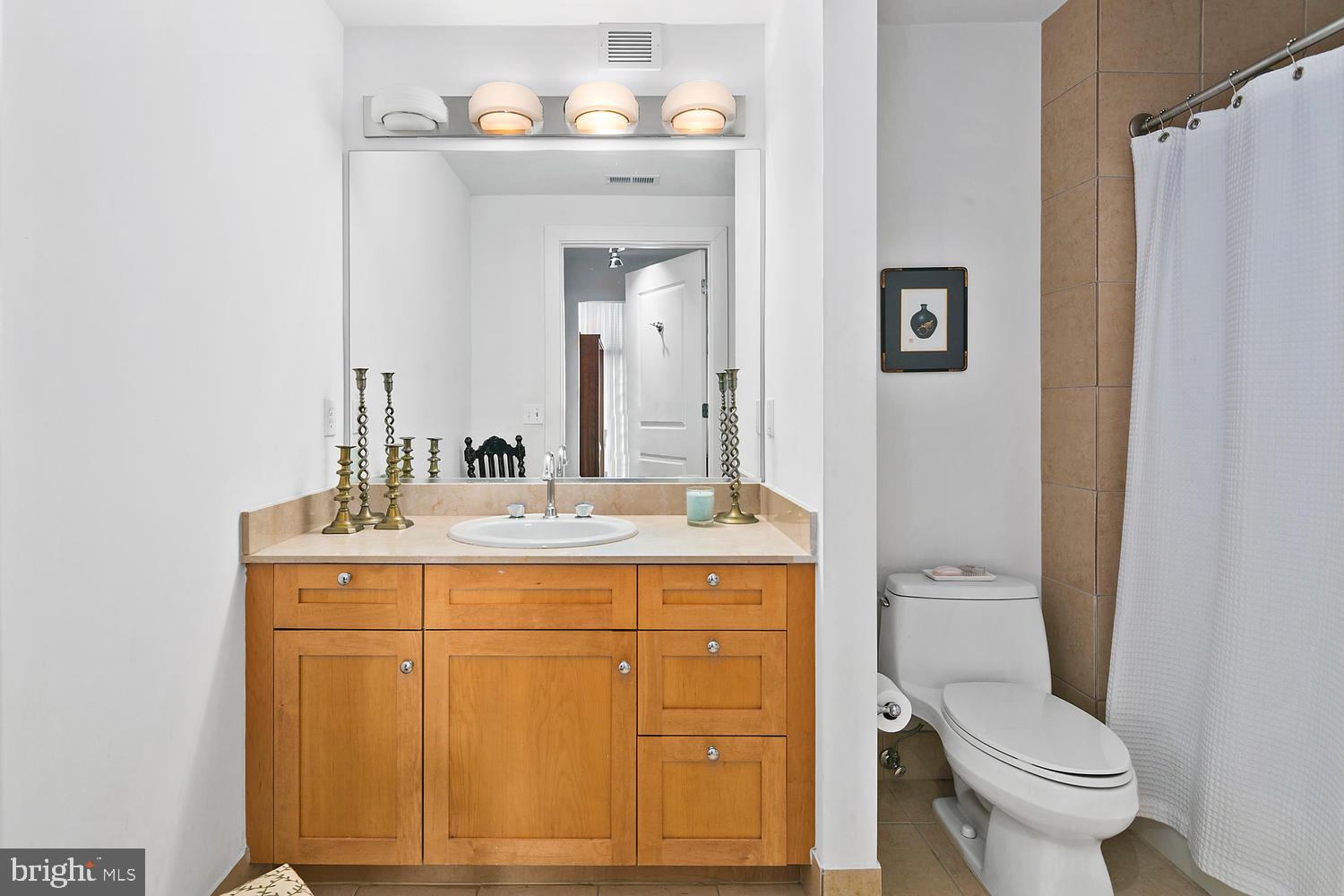 2328 Champlain Street Northwest, Unit 424 Washington, DC 20009 - Photo 17 of 23