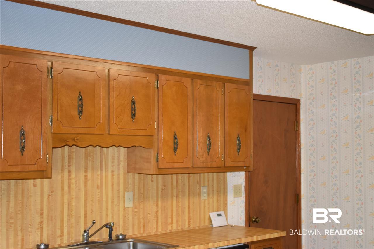 2805 Del Rio Road South Mobile, AL 36693 - Photo 5 of 29