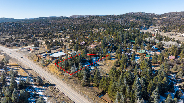 1505 West Elk Ridge Drive Alton, UT 84710 - Photo 50 of 53 Aerial view of property and surrounding area with property boundaries highlighted and mountains