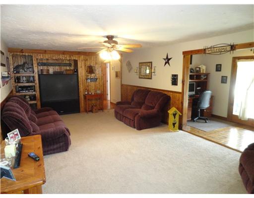 468 Washington Road Waynesburg, PA 15370 - Photo 7 of 18 Living Room.