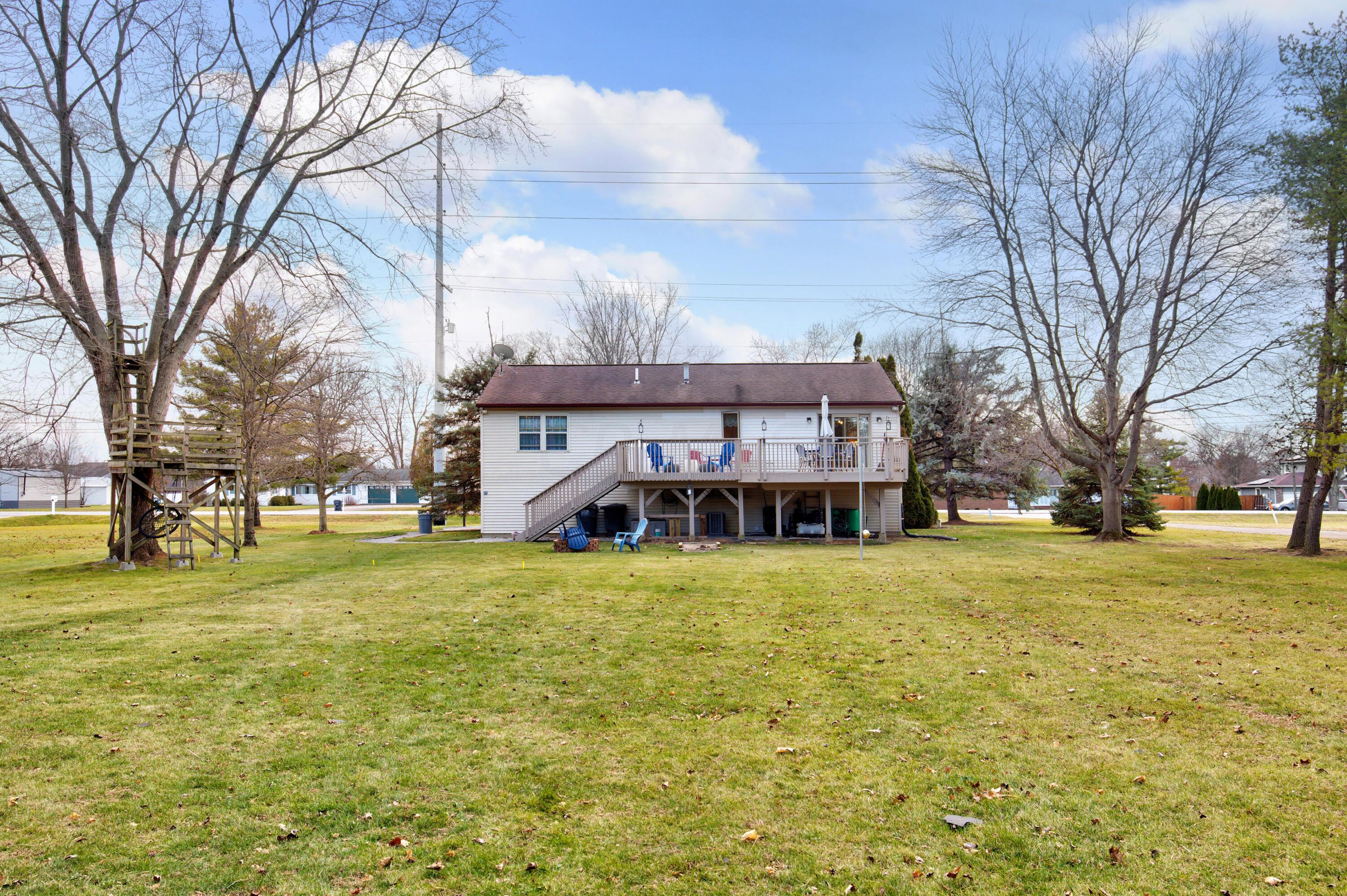 6186 Feder Road Columbus, OH 43228 - Photo 42 of 53 Rear View
