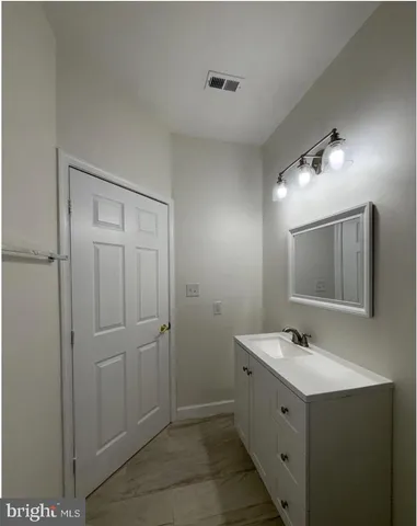 $1,950 | 12901 Alton Square, Unit 102, Herndon, VA 20170