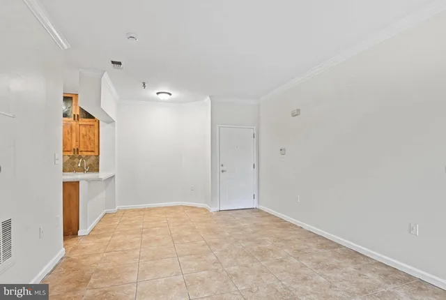 $1,950 | 12901 Alton Square, Unit 102, Herndon, VA 20170