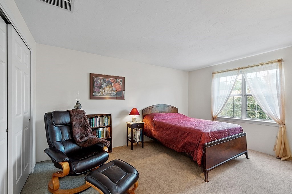 912 Ridgefield Circle, Unit C Clinton, MA 01510 - Photo 11 of 23 Gallery Image 11