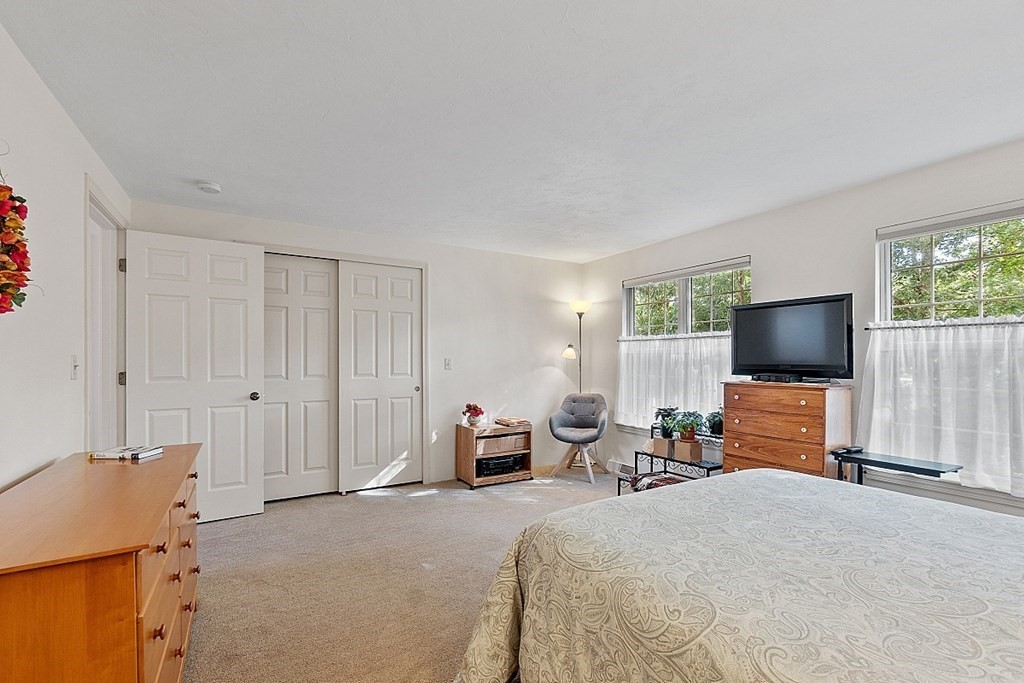 912 Ridgefield Circle, Unit C Clinton, MA 01510 - Photo 14 of 23 Gallery Image 14