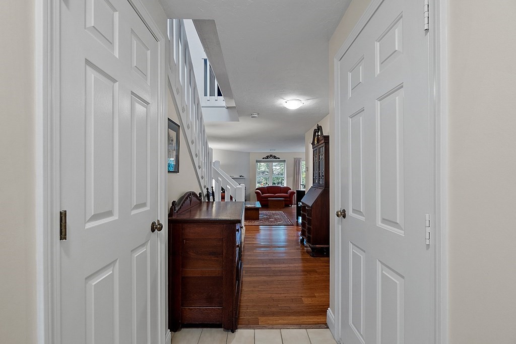 912 Ridgefield Circle, Unit C Clinton, MA 01510 - Photo 2 of 23 Gallery Image 2