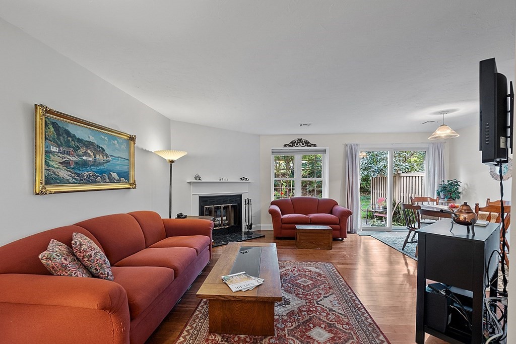 912 Ridgefield Circle, Unit C Clinton, MA 01510 - Photo 3 of 23 Gallery Image 3