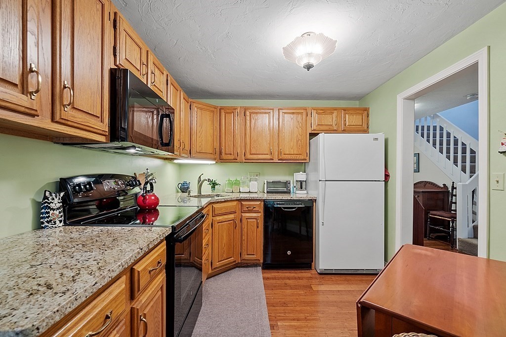 912 Ridgefield Circle, Unit C Clinton, MA 01510 - Photo 8 of 23 Gallery Image 8