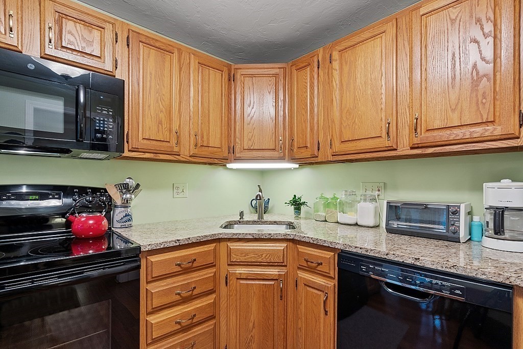 912 Ridgefield Circle, Unit C Clinton, MA 01510 - Photo 10 of 23 Gallery Image 10