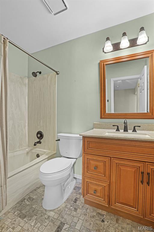 1928 Baxter Ridge Drive Chesterfield, MO 63017 - Photo 16 of 29