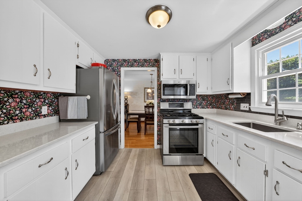 82 Park Road Lynn, MA 01904 - Photo 12 of 42