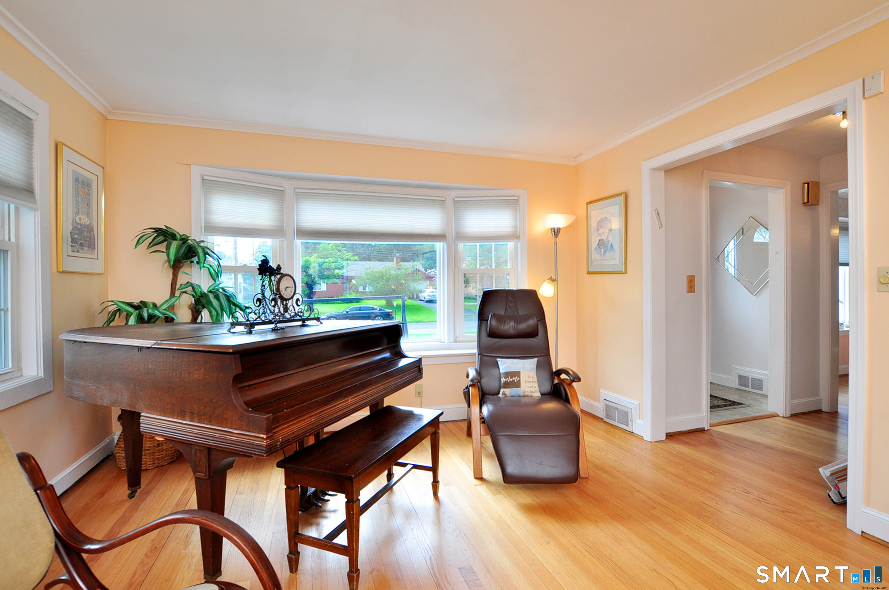 16 Miamis Road West Hartford, CT 06117 - Photo 9 of 39