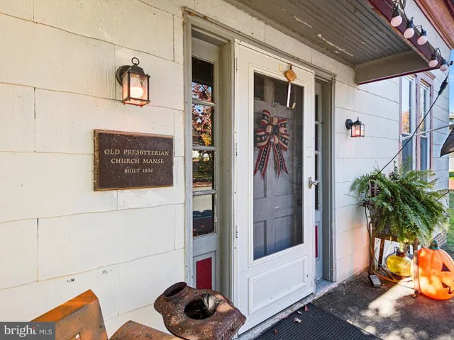 a view of front door of house